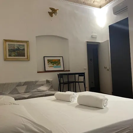 Araba Fenice - Centro * Bari