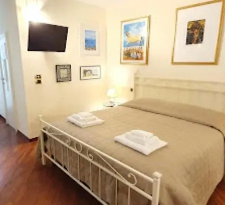 Araba Fenice - Centro * Bari