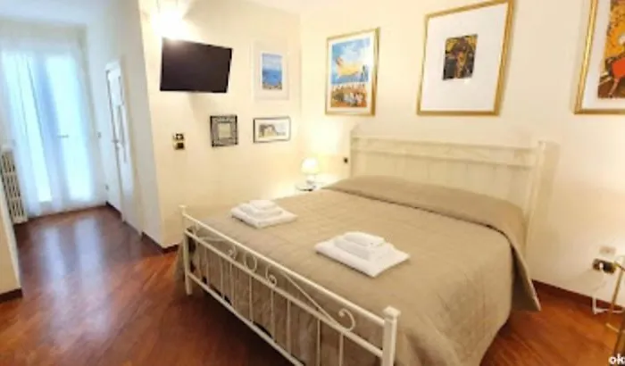 Araba Fenice - Centro * Bari